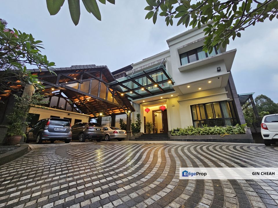 Bukit Gita Bayu In Seri Kembangan, 3 Storey Bungalow For Sale, Luxury Design With Private Life, Huge Koi Ponds Garden, Move In Condition, Selangor, Seri Kembangan