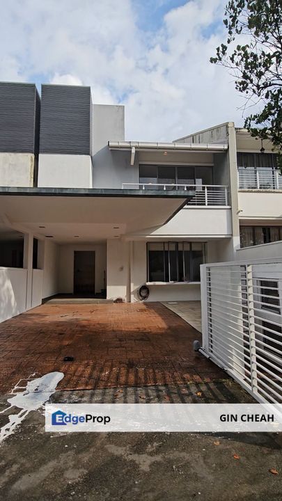 Twin Palm In Sungai Long, 2 Storey Superlink For Sale, Double Volume Ceiling with Modern Design, Not Facing House, Club House, Selangor, Kajang