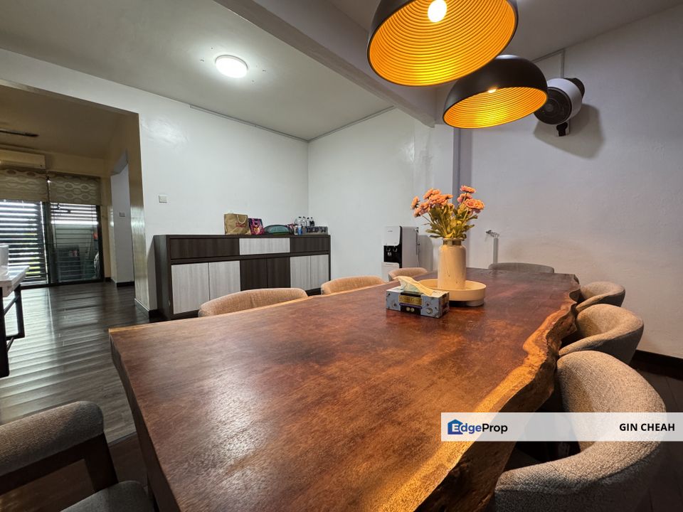 Bukit Mandarina In Cheras KL, 2.5 Storey Superlink For Sale, 180 KL View, Fully Renovated, Good and Move In Condition, Kuala Lumpur, Cheras