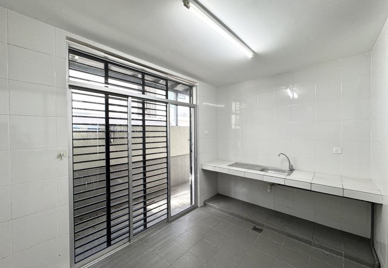 Sutera Heights, Taman Juara Jaya