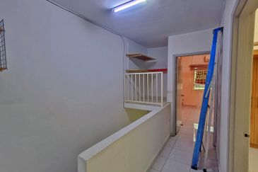 Jalan Sri Petaling 9