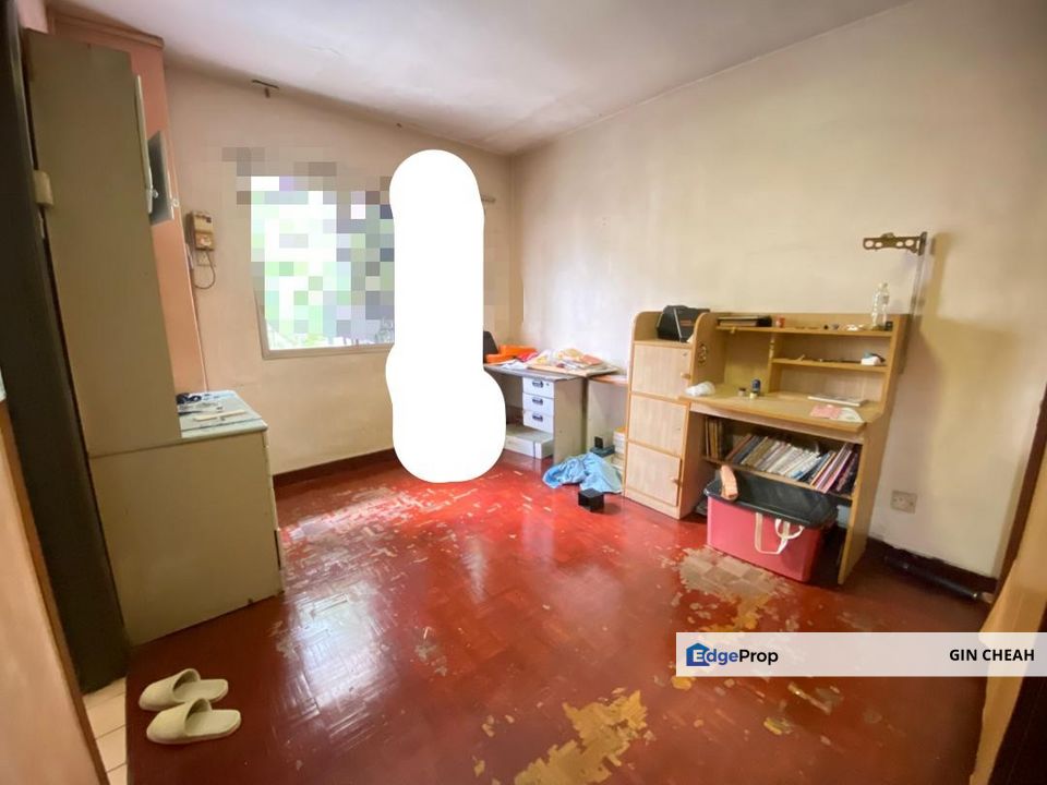 Taman Midah In Cheras KL, Ground Floor Townhouse For Sale, Limited Ground Floor and Endlot, 4 Parkings, Big Living , Kuala Lumpur, Cheras