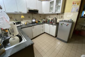 Taman Midah Townhouse