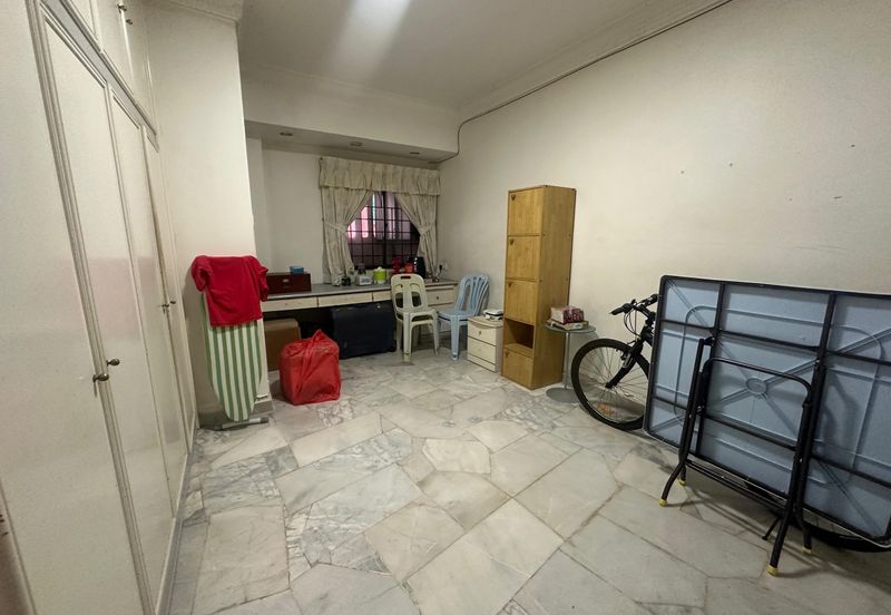 SL 4, Bandar Sungai Long