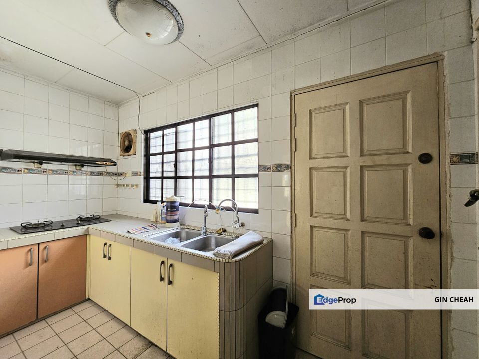 Cheras Hartamas, 2 Storey Terrace For Sale, Kitchen Extended, Gated Guarded, Good Condition, Near Leisure Mall, Selangor, Cheras