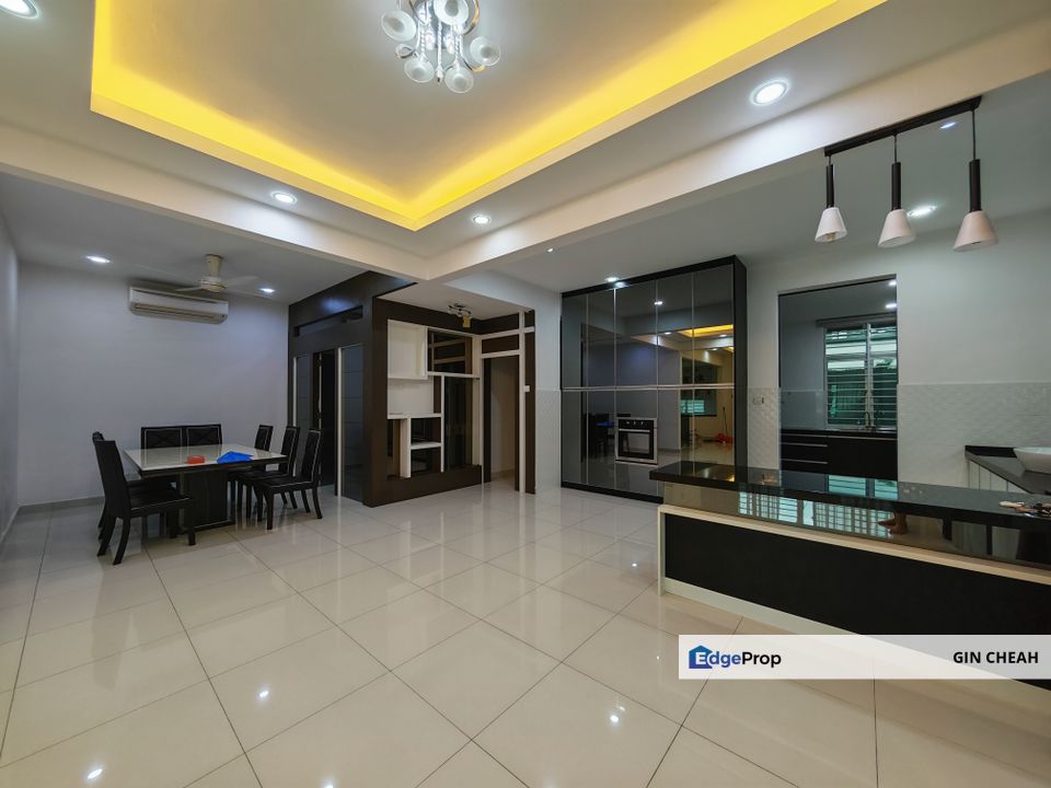 Saujana Villa In Kajang, 2.5 Storey Semid For Sale, Move In Condition, Kitchen Extended, Partly Furnish, Selangor, Kajang