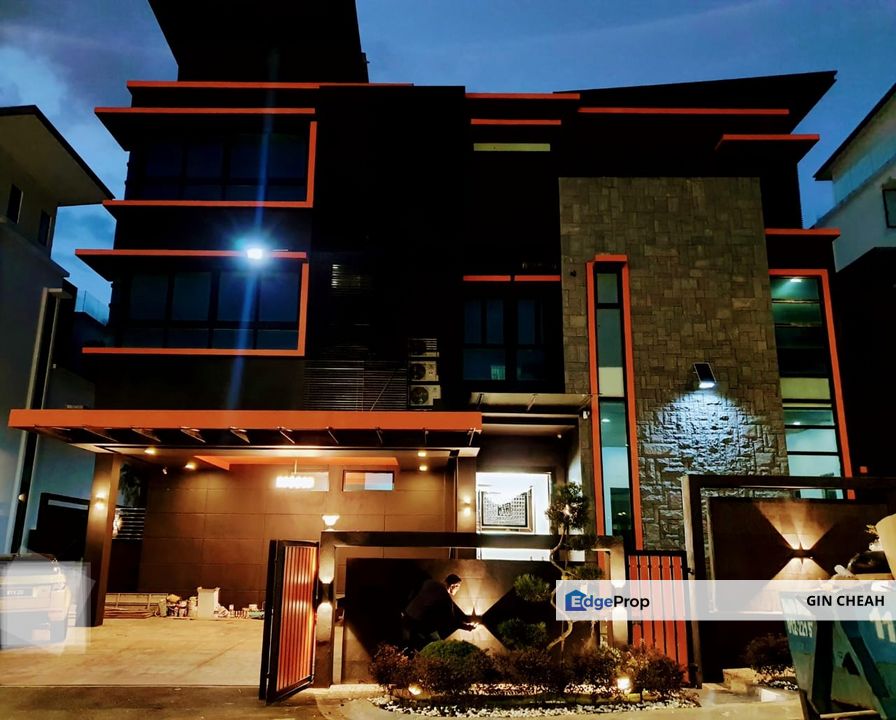 Taman Sering Ukay In Ampang, 3 Storey Bungalow For Sale, Fully Renovated, Good and Move In Conditon, Selangor, Ampang