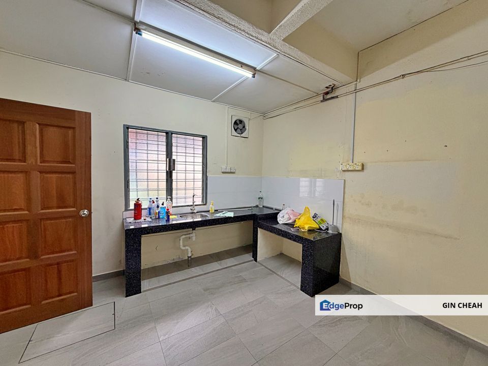 Taman Koperasi Cuepacs In Kajang, 2 Storey Terrace For Sale, Walking Distance To MRT Bukit Dukung, Basic Condition, Selangor, Kajang