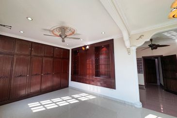 Bandar Tun Hussein Onn