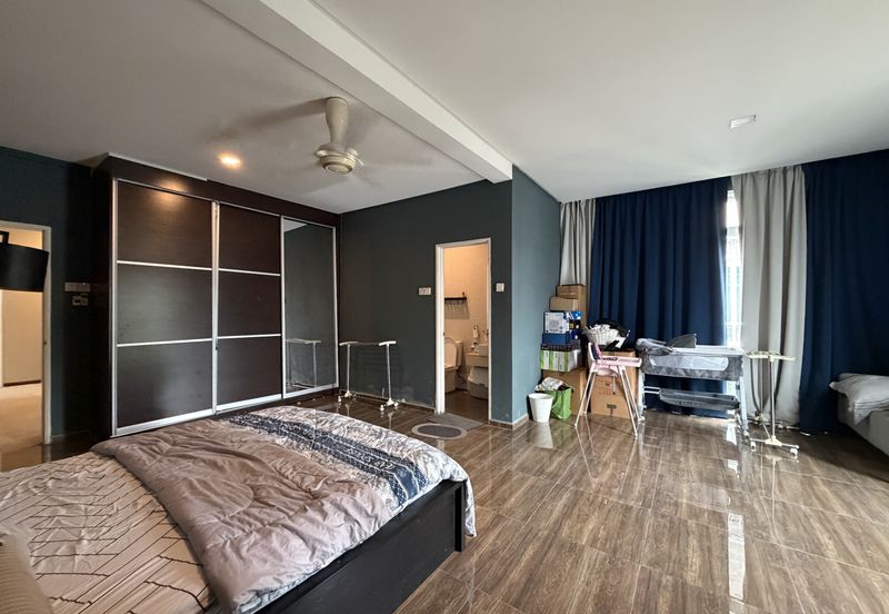 Avenue 6, Bandar Tun Hussein Onn