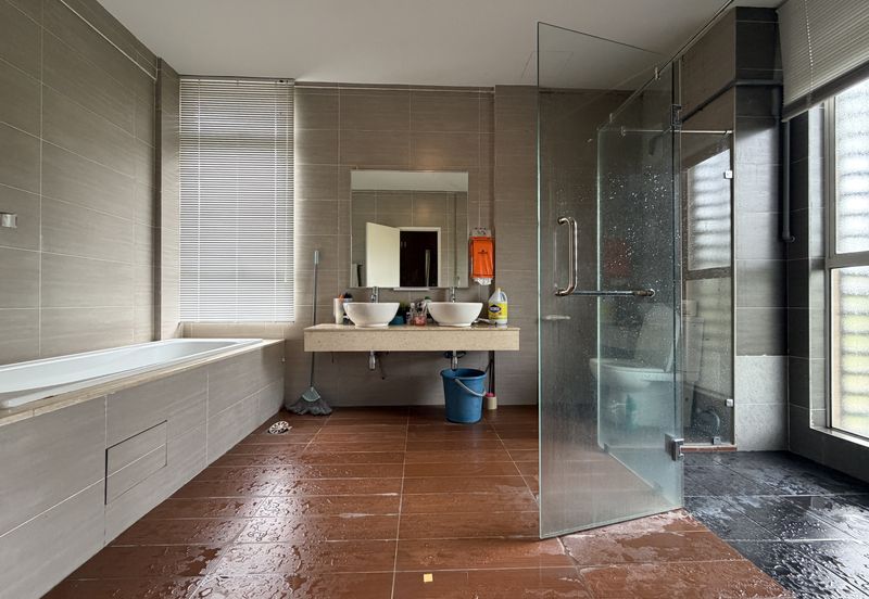 Avenue 6, Bandar Tun Hussein Onn