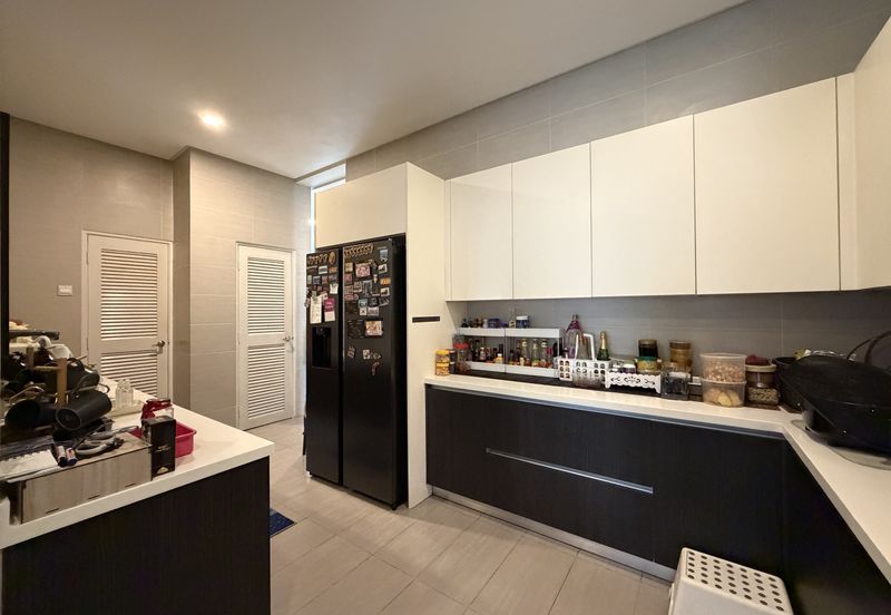 Avenue 6, Bandar Tun Hussein Onn