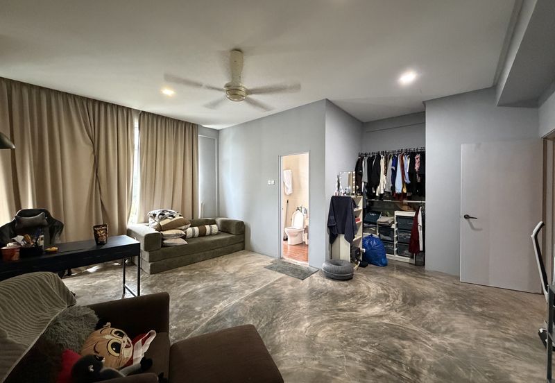 Avenue 6, Bandar Tun Hussein Onn