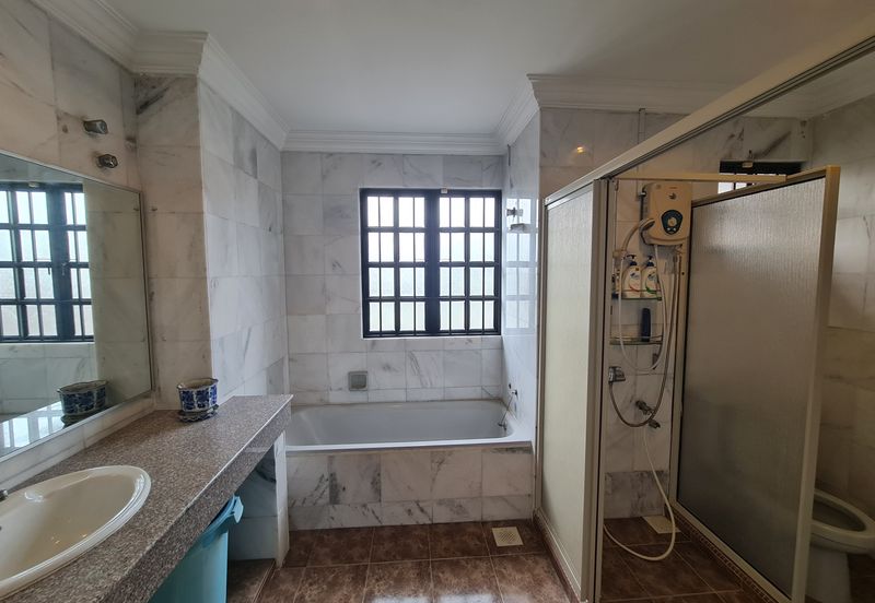 SL 4, Bandar Sungai Long