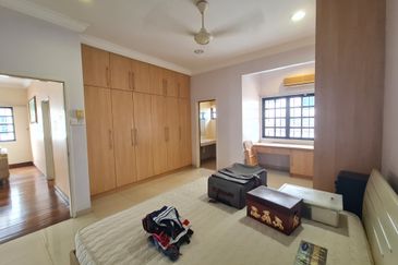 SL 4, Bandar Sungai Long