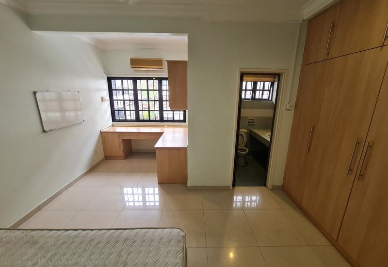 SL 4, Bandar Sungai Long