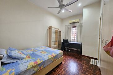 SL 4, Bandar Sungai Long