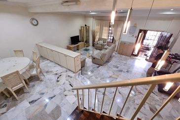 SL 4, Bandar Sungai Long