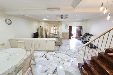 SL 4, Bandar Sungai Long