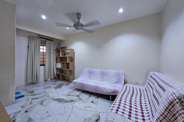 SL 4, Bandar Sungai Long