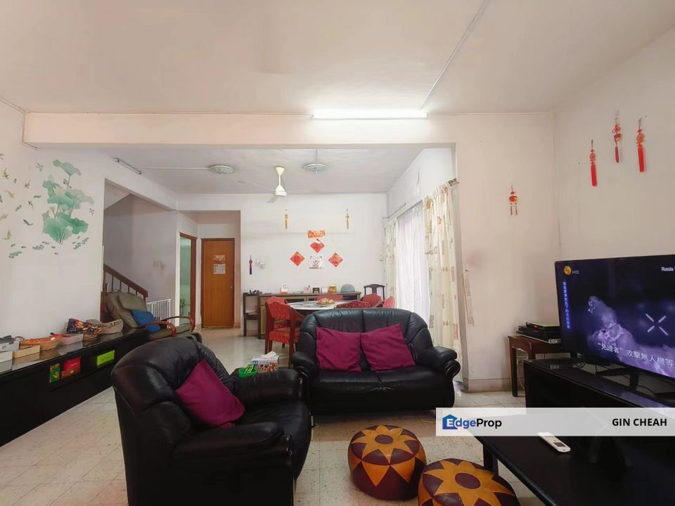 Taman Putri In Ampang, 2 Storey Semid For Sale, Gated Guarded, Big Land 38x85, Selangor, Ampang