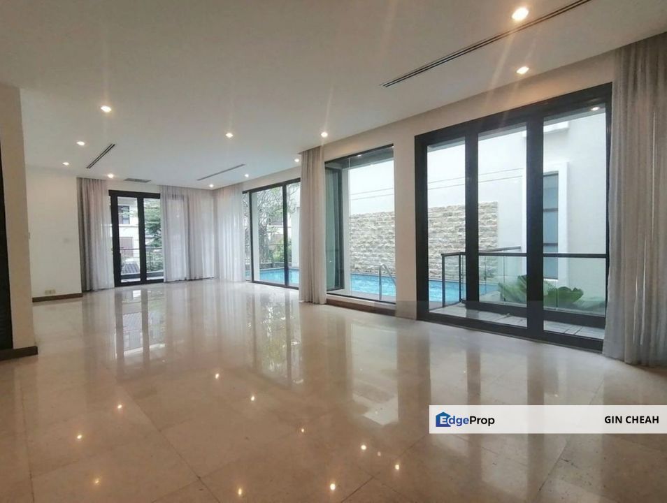 Villa Mont Kiara, 3 Storey Link Bungalow For Sale, With Pool, Gated Guarded, Hot Area, Kuala Lumpur, Mont Kiara