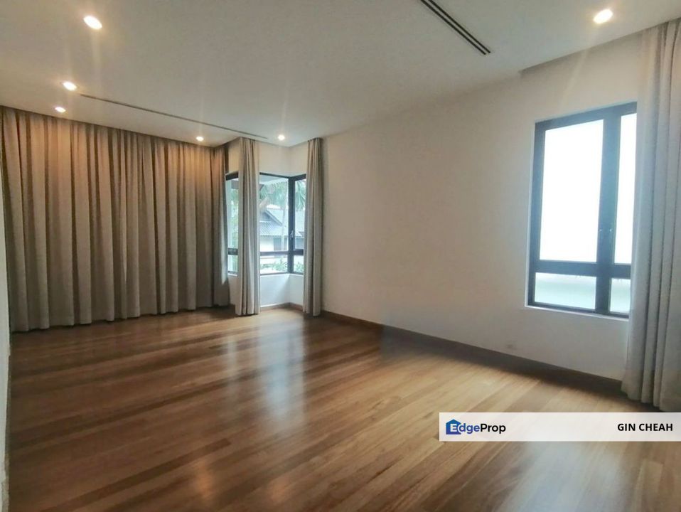 Villa Mont Kiara, 3 Storey Link Bungalow For Sale, With Pool, Gated Guarded, Hot Area, Kuala Lumpur, Mont Kiara