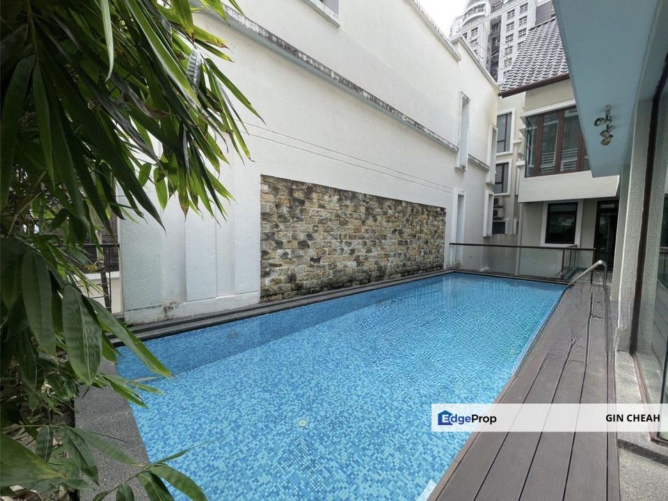 Villa Mont Kiara, 3 Storey Link Bungalow For Sale, With Pool, Gated Guarded, Hot Area, Kuala Lumpur, Mont Kiara