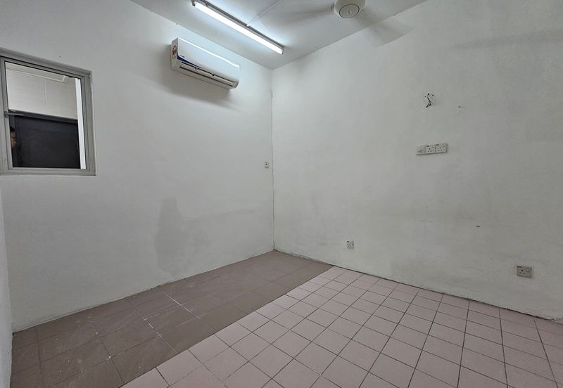 SL 9, Bandar Sungai Long