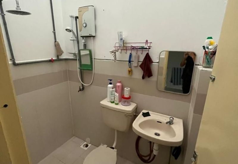 SL 6, Bandar Sungai Long