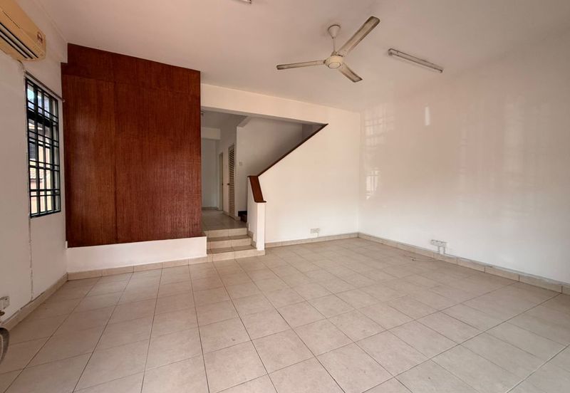 SL 13, Bandar Sungai Long