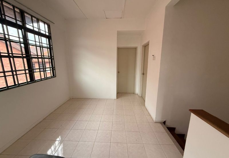 SL 13, Bandar Sungai Long