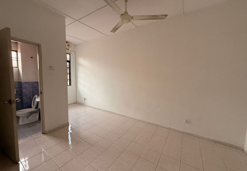 SL 13, Bandar Sungai Long