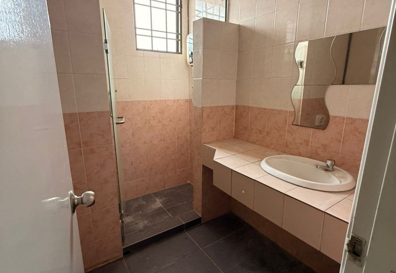 SL 13, Bandar Sungai Long