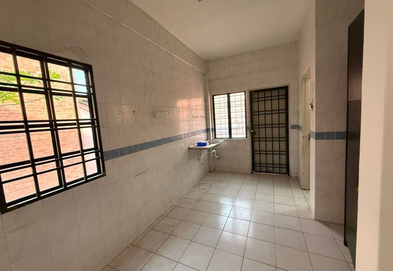 SL 13, Bandar Sungai Long