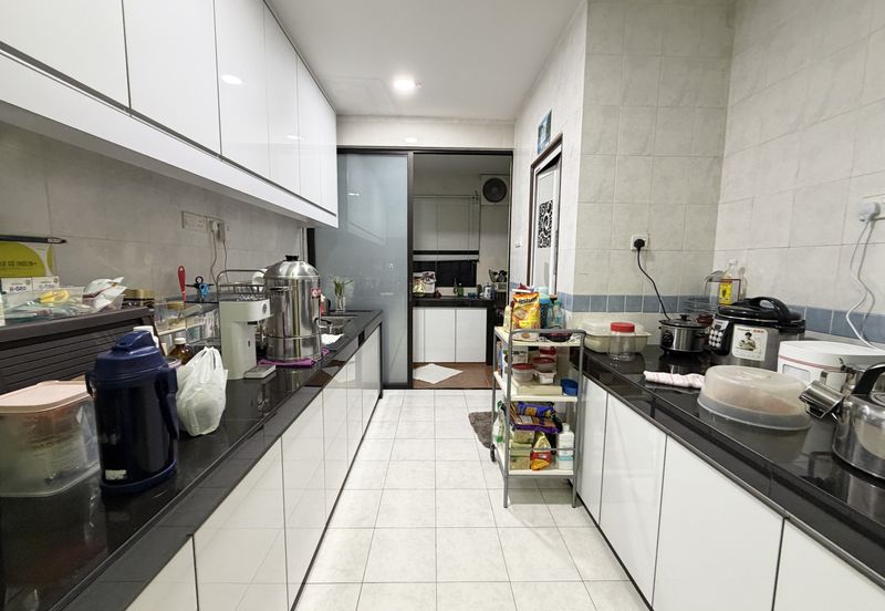 SL 13, Bandar Sungai Long