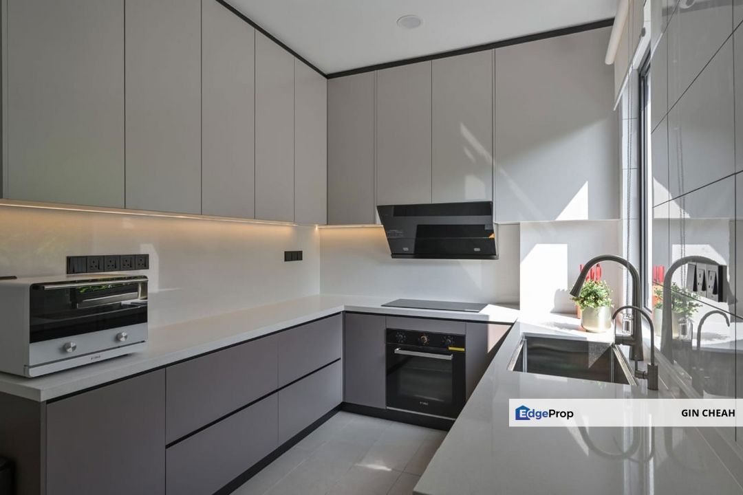 Blossom In Jade Hills Kajang, 2 Storey Superlink For Sale, Nice Renovated, Good Condition, Selangor, Kajang