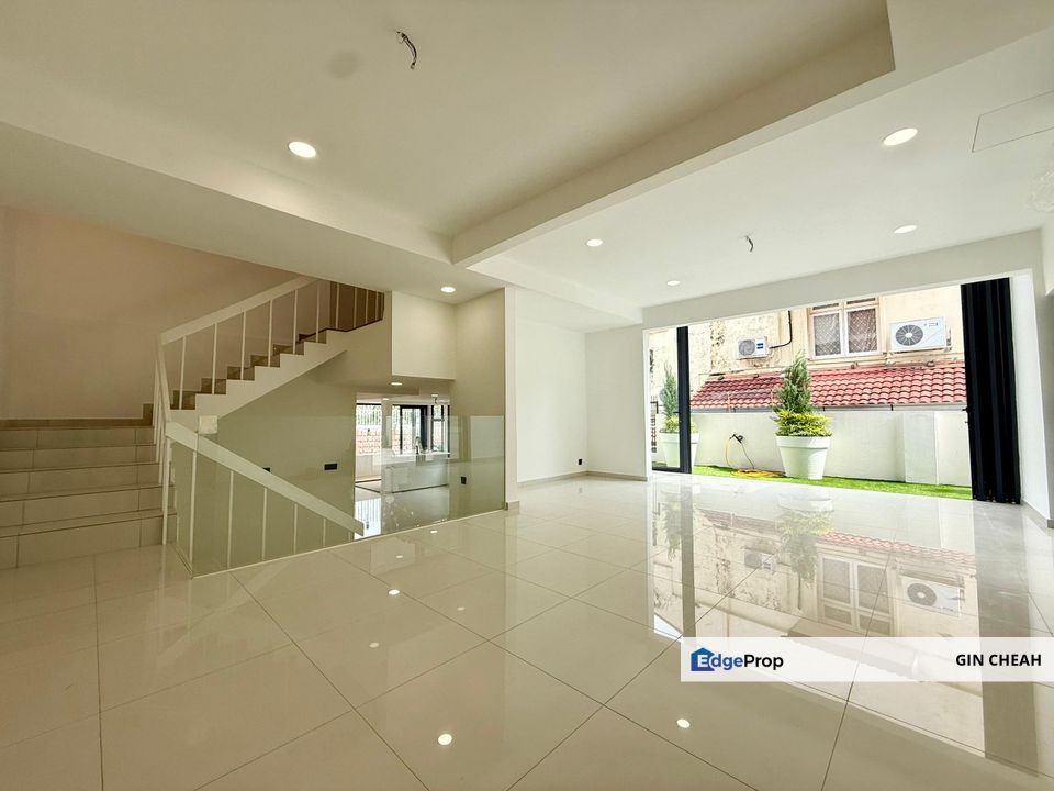 Taman Desa In Cheras KL, 2 Storey Endlot Superlink For Sale, Newly Renovated, 3 Parkings, Kuala Lumpur, Cheras