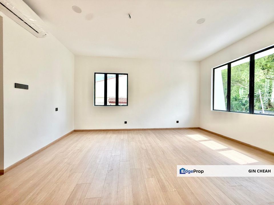 Taman Desa In Cheras KL, 2 Storey Endlot Superlink For Sale, Newly Renovated, 3 Parkings, Kuala Lumpur, Cheras