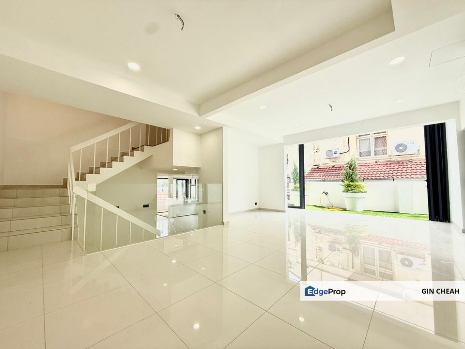 Taman Desa In Cheras KL, 2 Storey Endlot Superlink For Sale, Newly Renovated, 3 Parkings, Kuala Lumpur, Cheras