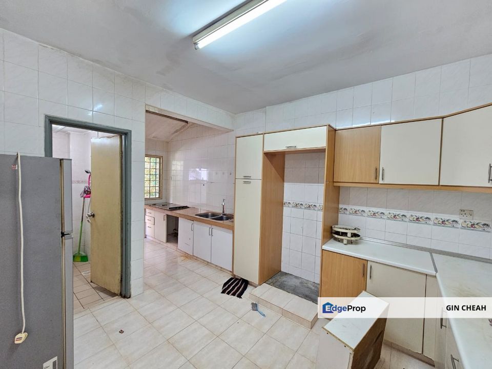 Taman Seri Taming, 2 Storey Terrace For Rent, Partly Furnish, Well Maintained, Gated Guarded, Selangor, Cheras