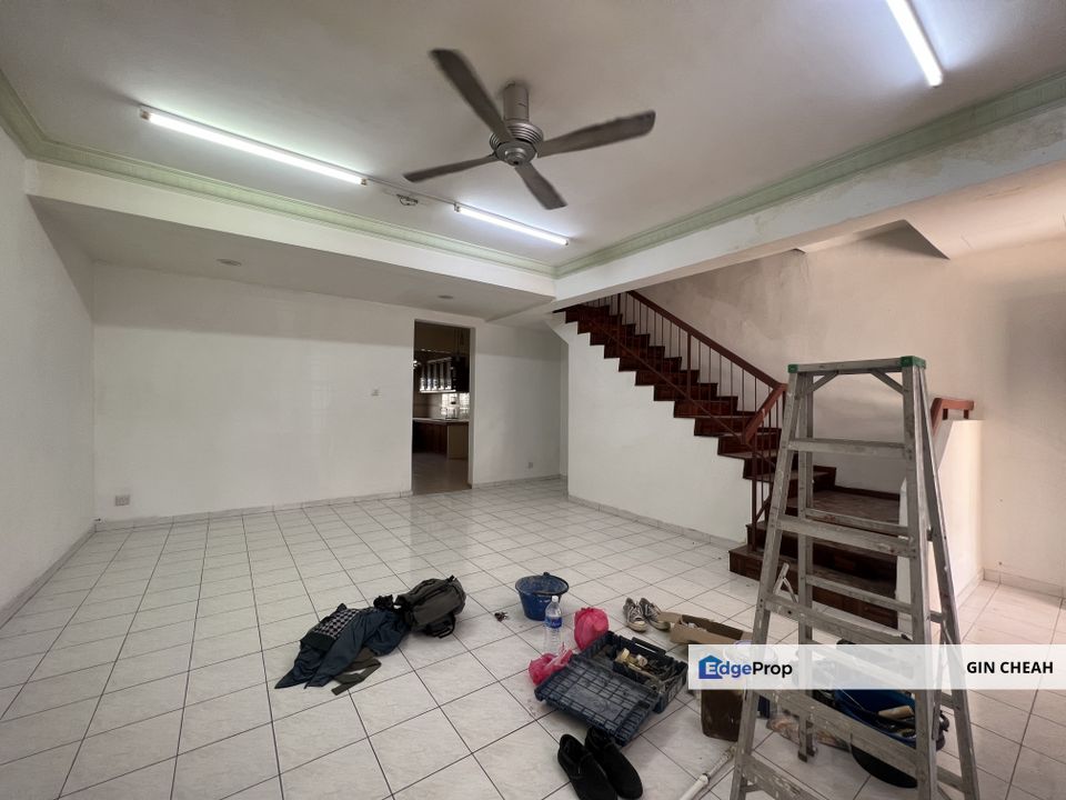 Section 3 In Mahkota Cheras, 2 Storey Terrace For Rent, Kitchen Extended, Gated Guarded, Selangor, Cheras