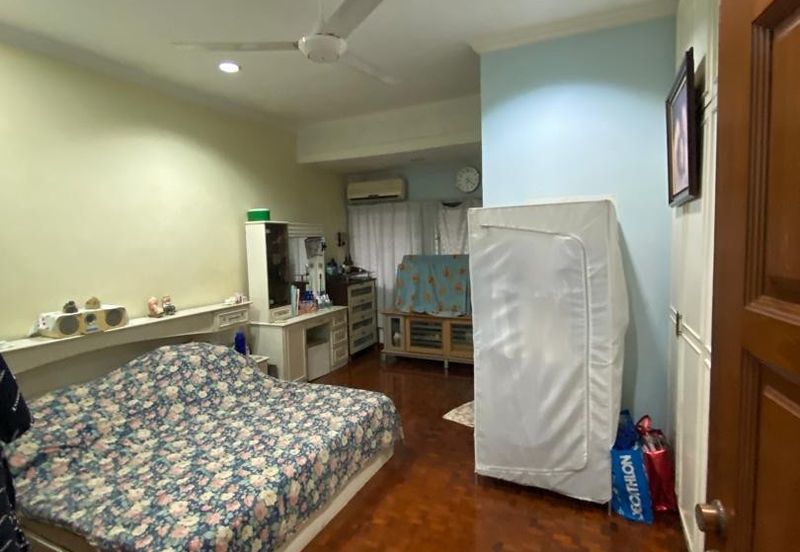 Taman Taynton (Taynton View)