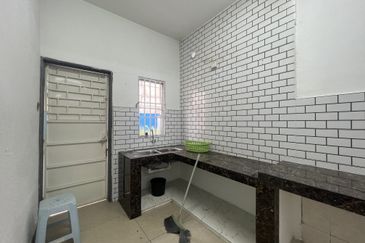 2 Storey Semi-D House For Sale In Bandar Sungai Long, Big Land Size