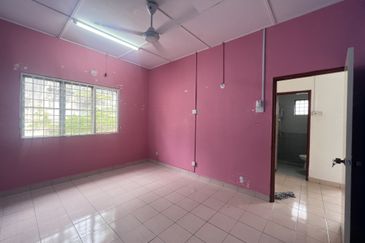 2 Storey Semi-D House For Sale In Bandar Sungai Long, Big Land Size