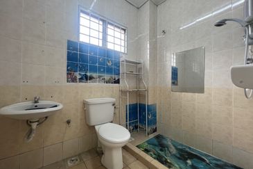 2 Storey Semi-D House For Sale In Bandar Sungai Long, Big Land Size