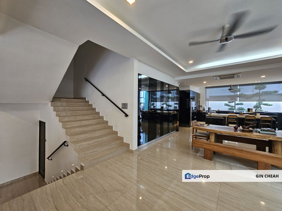 3 Storey Semi Detached House In The Peak Cheras, Freehold, Land Area 40x80, Fully Extended and ID Designed Renovated, Extra Land beside and behind, Selangor, Batu 9th Cheras