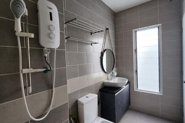 Parkfield Residences, Tropicana Heights