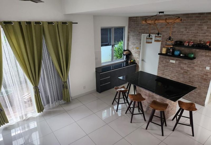 Parkfield Residences, Tropicana Heights