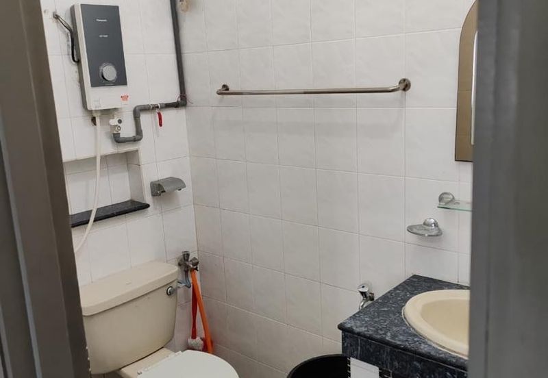 2 Storey Terrace House For Sale In Taman Rakyat Cheras, Renovated, Land 22x75, Good Condition